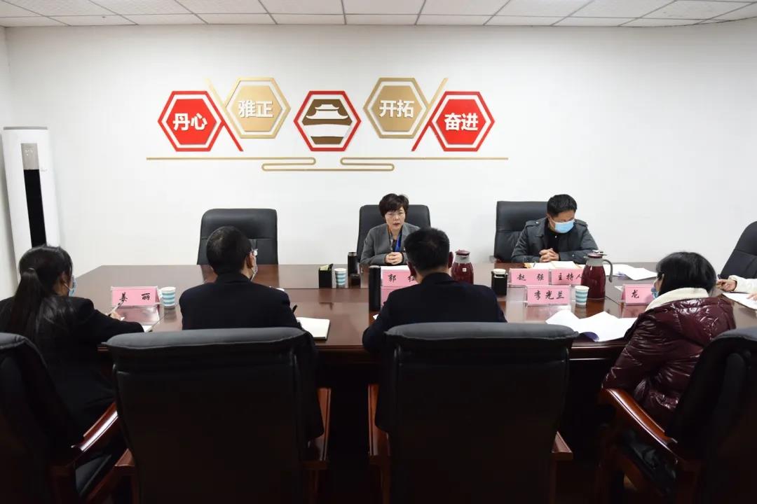 丹棱县委书记郭红调研全县宣传思想文化工作